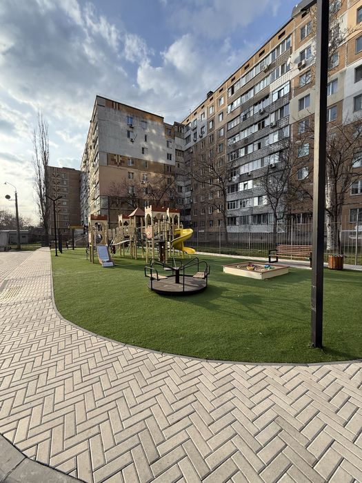 97 метрів в Новобудові, центр міста, без комісії для покупця