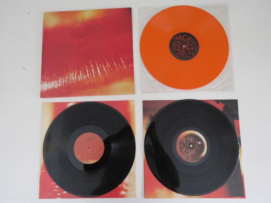 Vinyl: The Cure "Kiss Me Kiss Me Kiss Me", 3 discos (um em cor de laranja - 45")