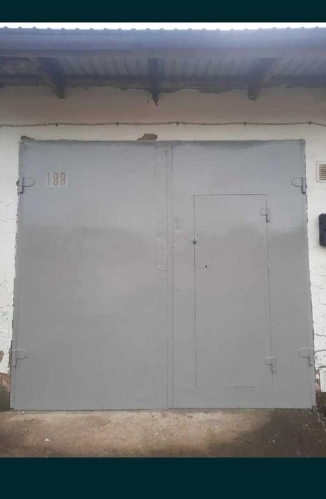 Продам гараж у Карлівці