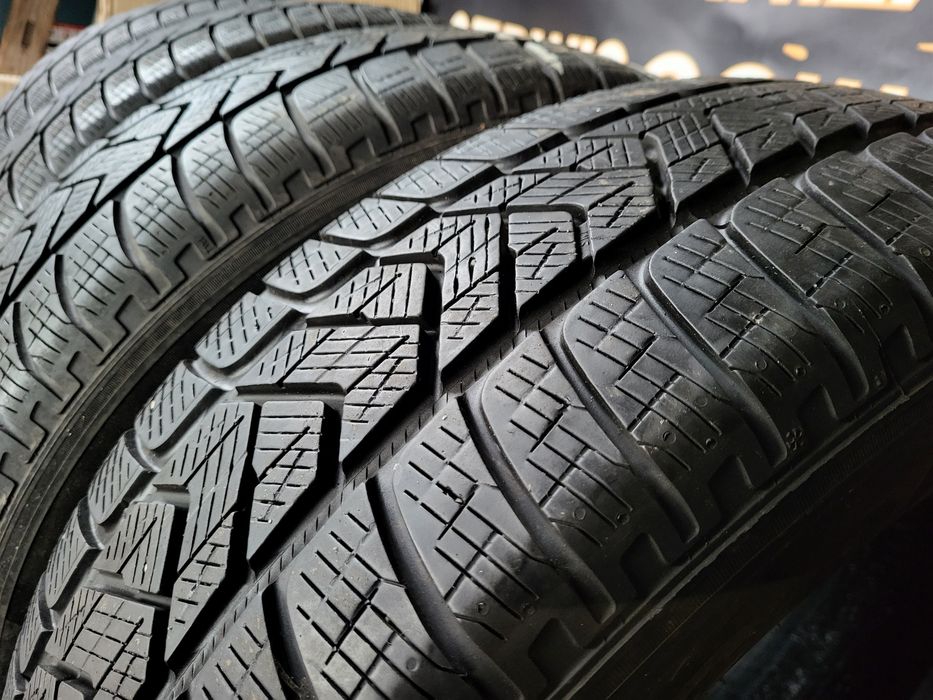 Opony zimowe 215/65/17 Pirelli 21/22rok 6,7mm