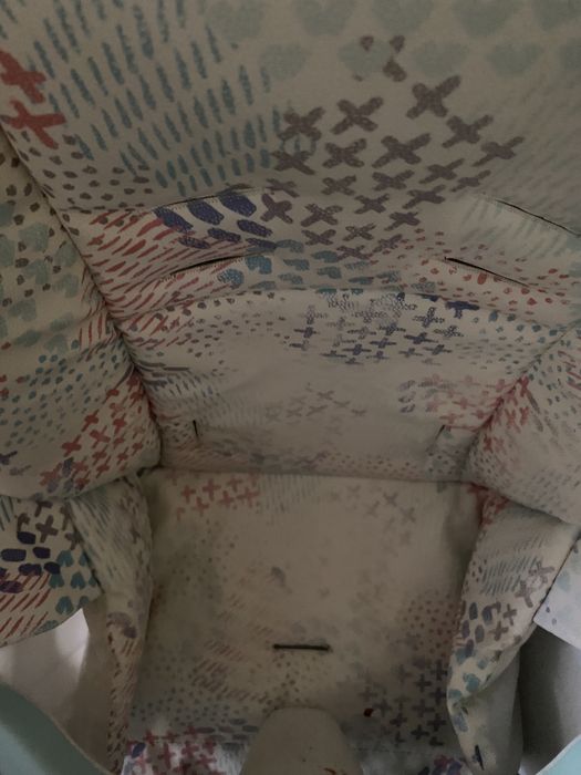 Столик для годування