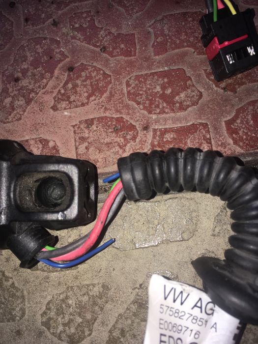 Привод амортизатор крышки багажника Seat Ateca оригинал