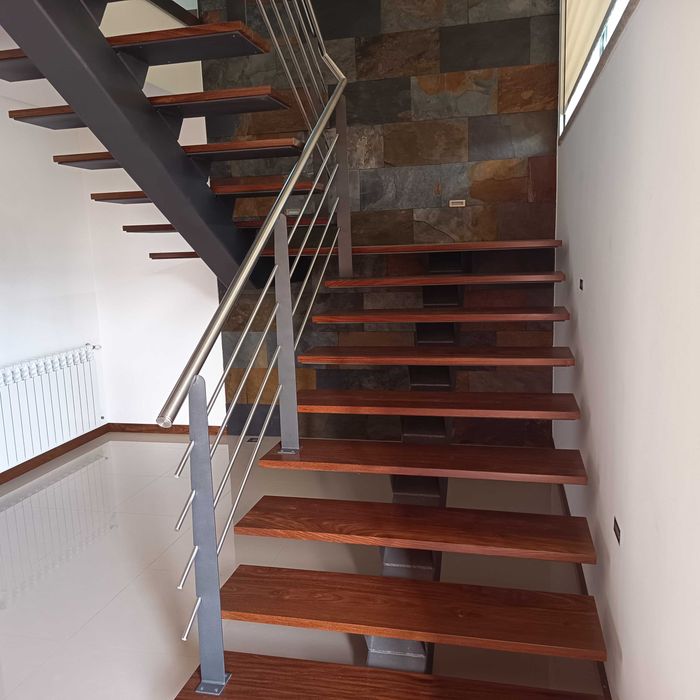 Escadas metálicas