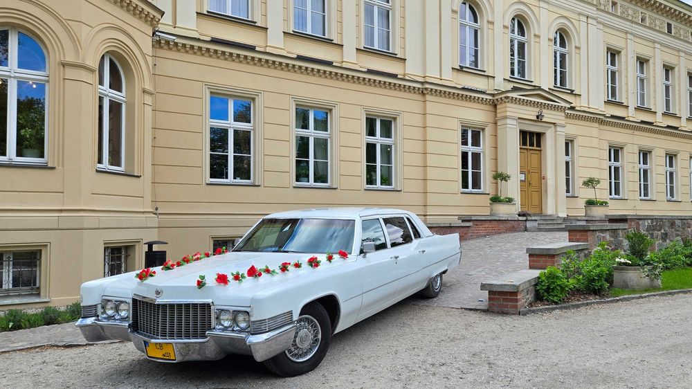 CADILLAC FLEETWOOD | Auto do ślubu wesele Bydgoszcz Toruń Nakło Szubin