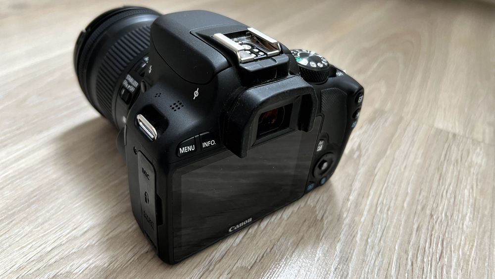 Canon EOS 100D body + 2 обєктива (10-18мм та 18-55)
