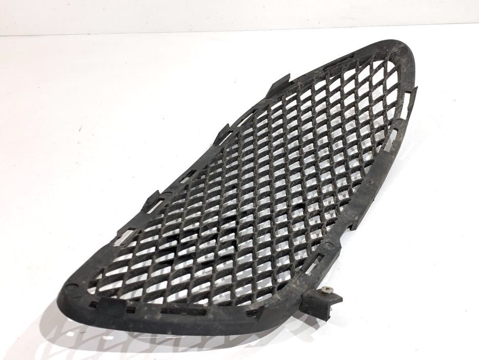 KRATKA ZDERZAKA PRAWY PRZÓD MERCEDES W218 A2188852023 Kombi 12-17