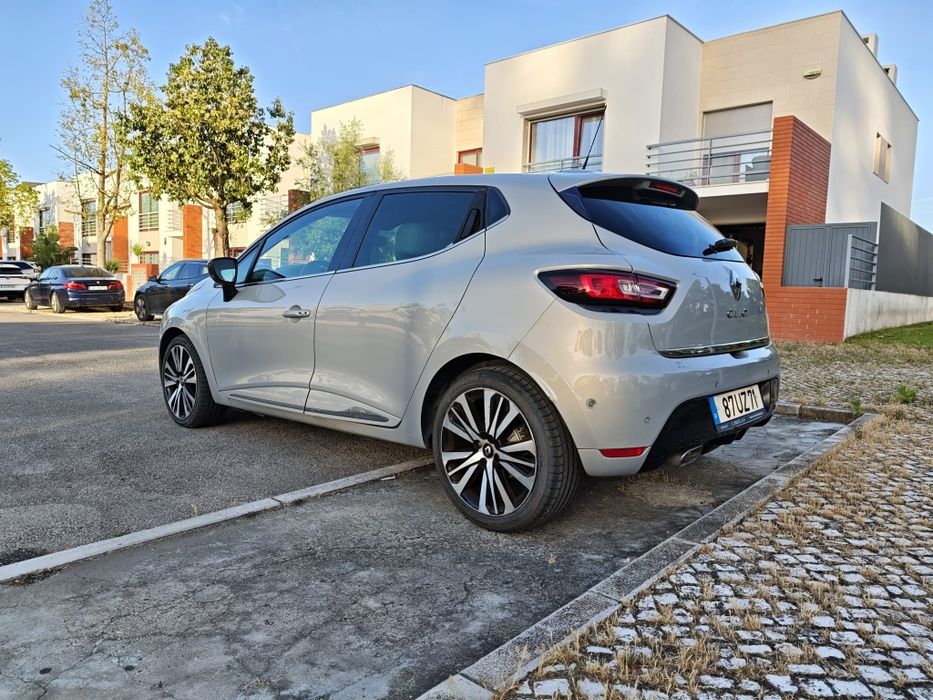 Renault Clio 1.5 dCi 110CV - Initiale Paris