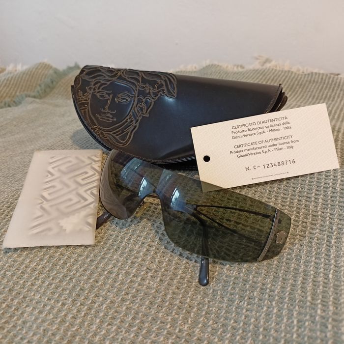 Okulary przeciwsłoneczne - Versace certyfikat autentyczności