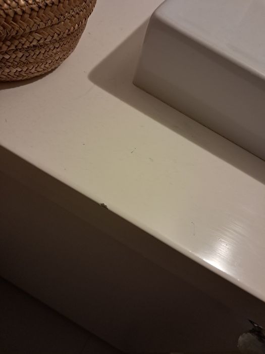 REZERWACJA Masywna szafka łazienkowa z umywalką i kranem