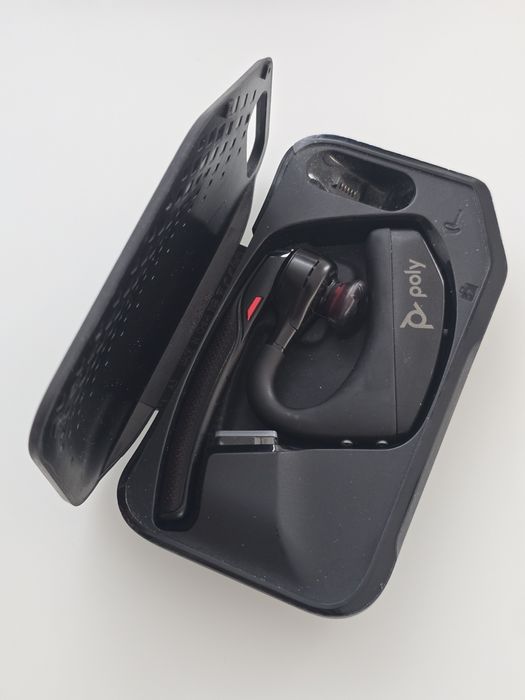 Гарнитура POLY Voyager 5200 UC