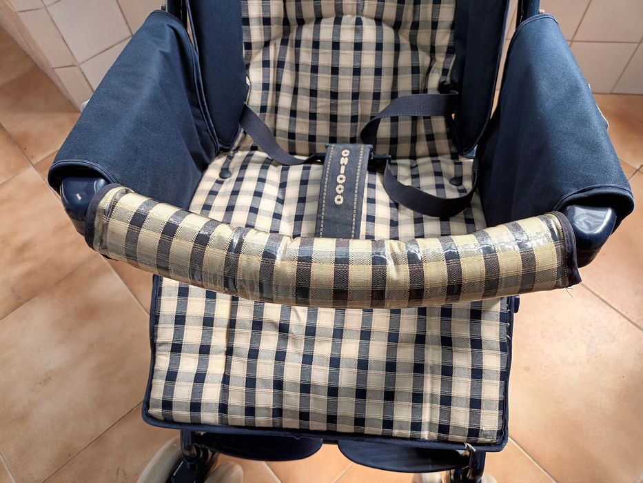 Carrinho passeio Chicco + cadeira auto