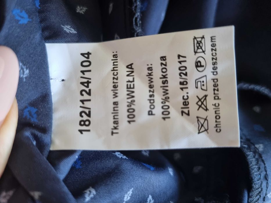 Granatowy garnitur Evenemen