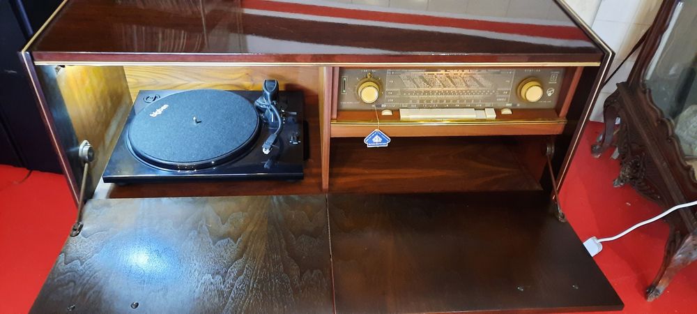 Móvel Aparelhagem antiga Blaupunkt rádio gira discos com amplificador
