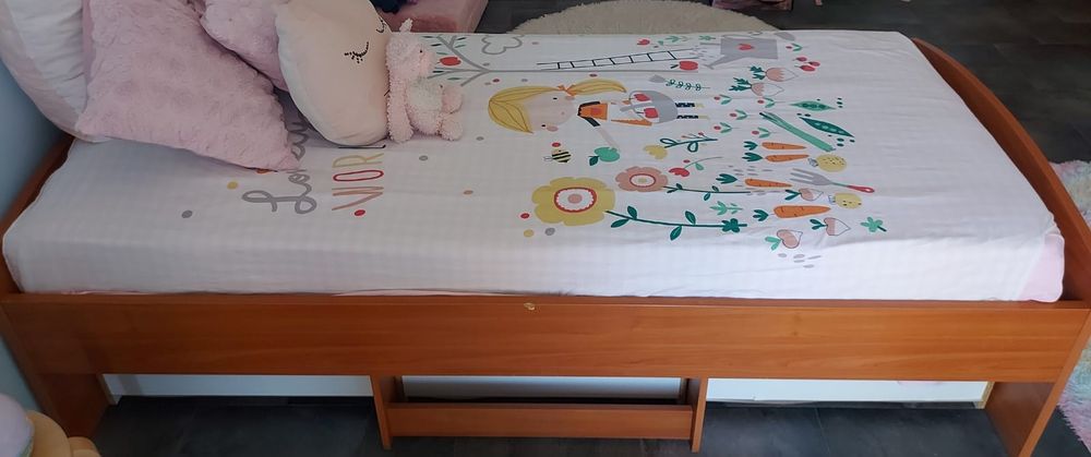 Cama criança com colchão e gavetas