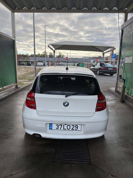 BMW 116d    2000 celindrada 2010