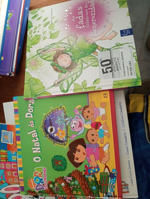 Livros infantis praticamente novos nunca usados