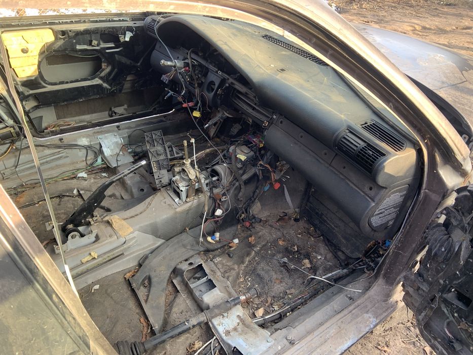 Кузов ауди а6 с4 100 та Запчастини