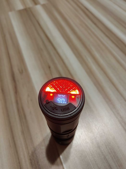 Mocna latarka taktyczna ZOOM LASER 6 trybów Ładowanie USB C (L1546)