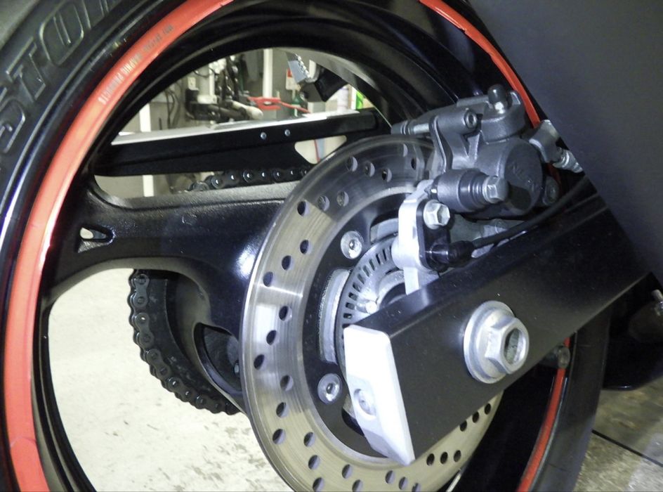 Suzuki GSR-750 Сузуки з Японії