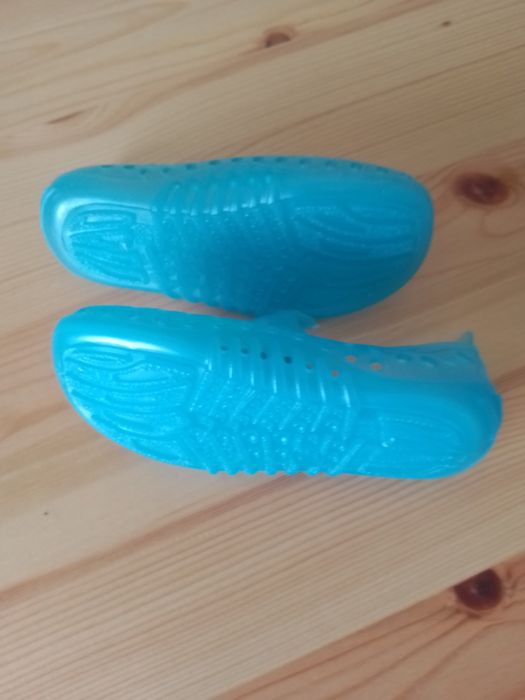 Sapatos de praia em borracha para menina e menino