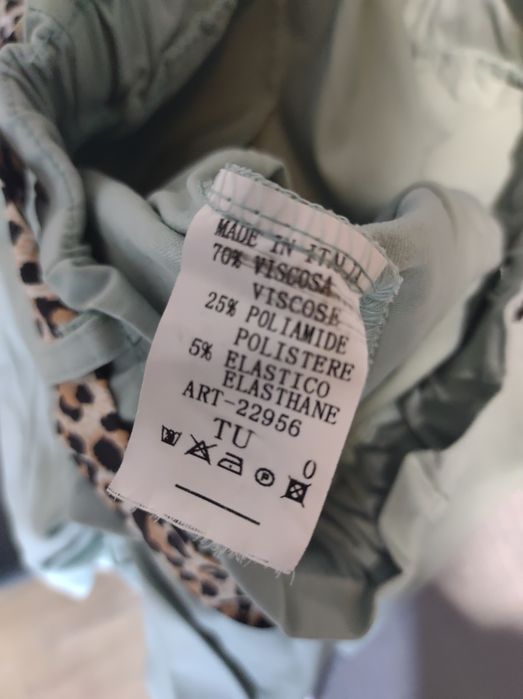 Damskie krótkie spodenki