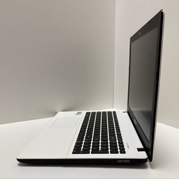 Asus x550c 15.6" 8/1000GB HDD Nvidia 720m 2GB новий акумулятор