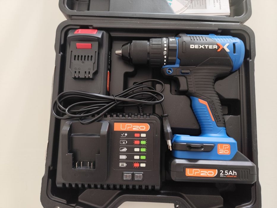Berbequim Dexter percutor sem fio brushless 20 V com 2 baterias