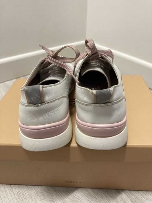 Літні жіночі мокасіни