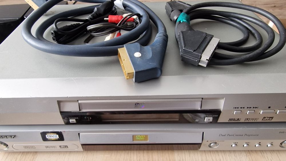 PIONEER DV-565A, DV-470 pilot, kable,  płyty,  sprawne  2 sztuki