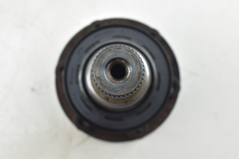 Przegub Flansza Piasta Skrzyni VW GOLF V PASSAT B6  2.0 TDI 02Q356