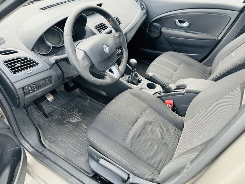 Продам Renault Fluense 2015 рік 1.5 Дизель після обстрілу!