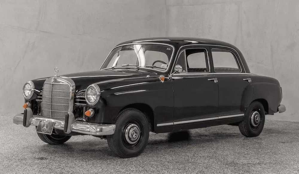 Vendo mercedes a diesel, do ano de 1960 ,necessita de  alguns arrajos ,porem o motor trabalha bem
