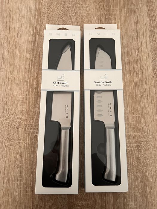 Facas Smeg Santoku e Chefe