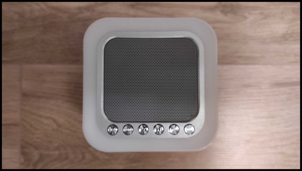 Продам блютуз колонку + світильник + годинник + будильник + mp3 плеєр.