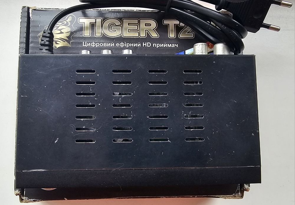 Тюнер Tiger T2 IPTV
