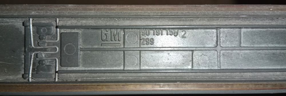 Молдінг на дах Opel kadett