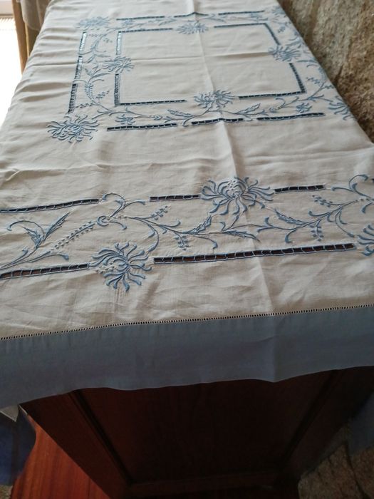 Toalha de mesa Antiquíssima em linho