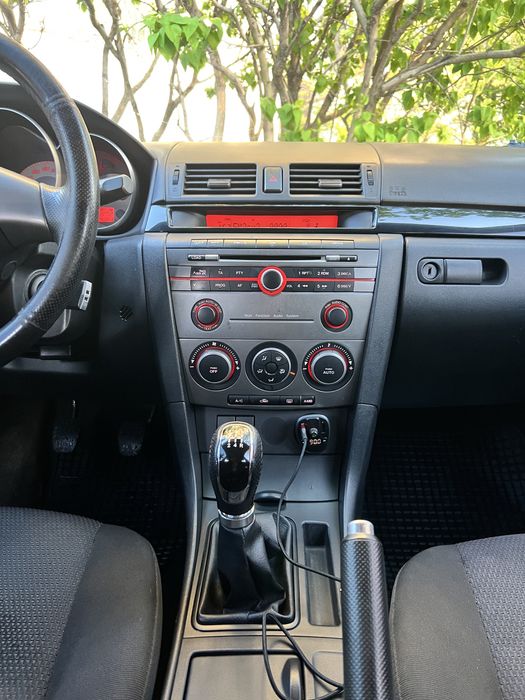 Продам mazda 3  2007г
