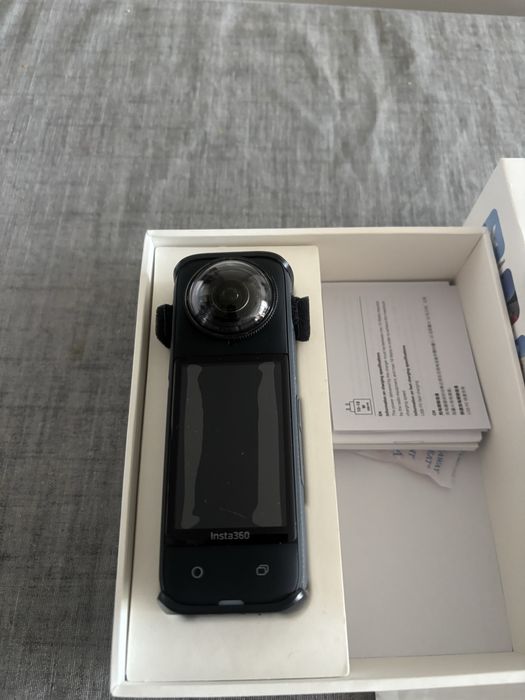 Insta 360x4 nova com garantia