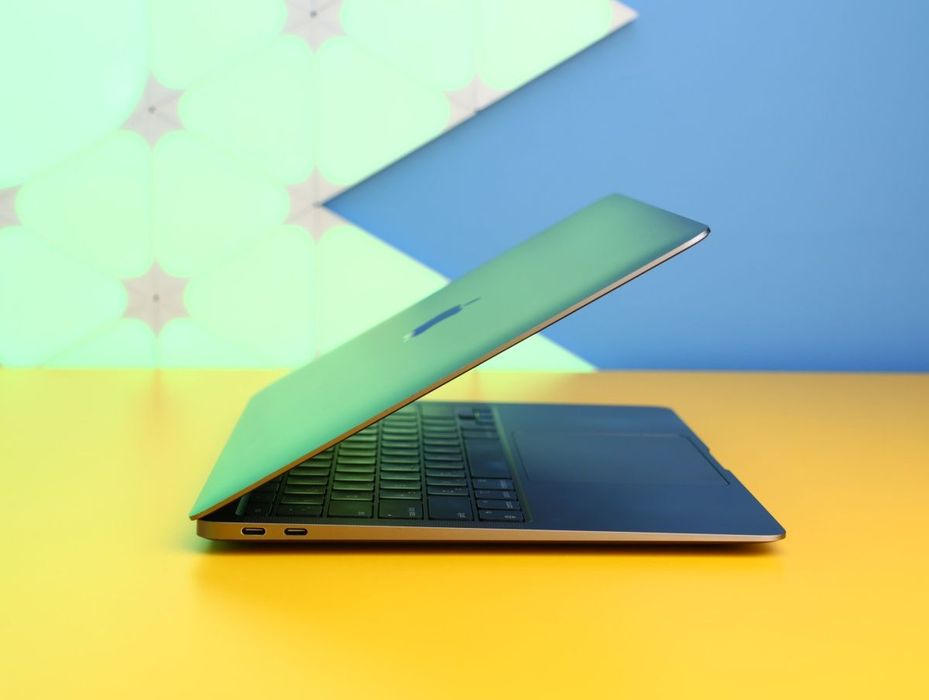 Ноутбук Apple MacBook Air 13" 8/128GB (171139) Б/У З ГАРАНТІЄЮ
