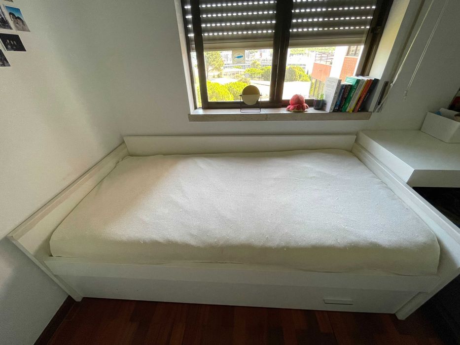 Cama de Solteiro Branca com Gavetão (Cama Extra) + 2 Colchões (Molaflex + IKEA)