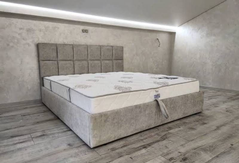 Кровать ЛОФТ 2 с встроенным МАТРАСОМ. Подъемным механизмом .