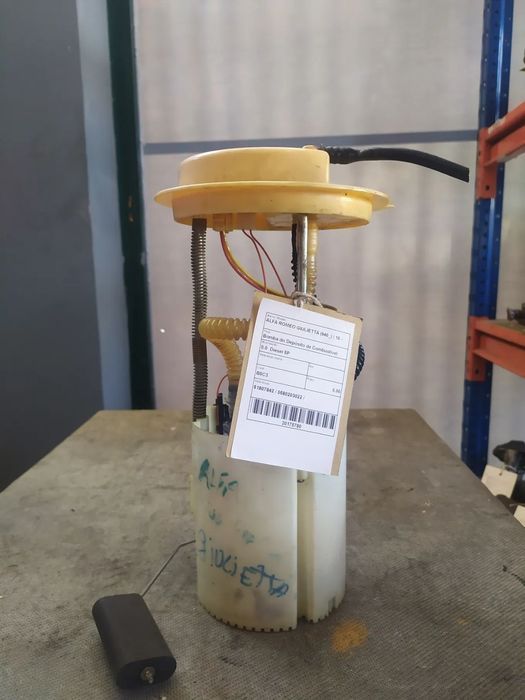 BOMBA DE COMBBUSTIVEL ALFA ROMEO GIUULIETTA / 51807842 / 0580203022