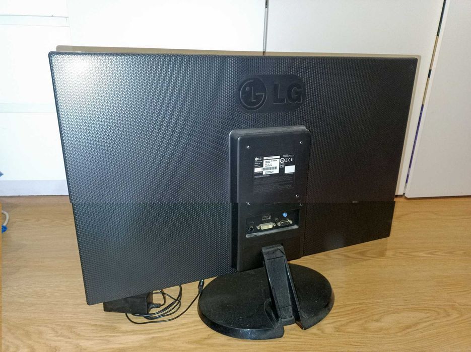 Monitor LG 27MP38VQ - Ótimo Estado!