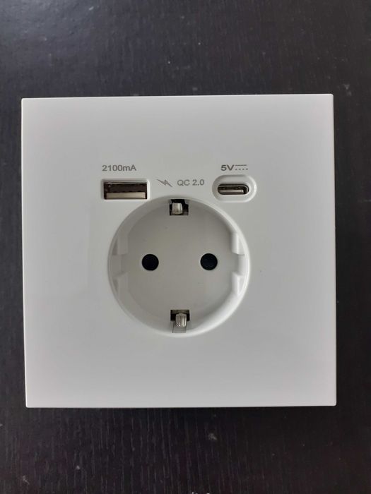 tomada parede 220v + USB