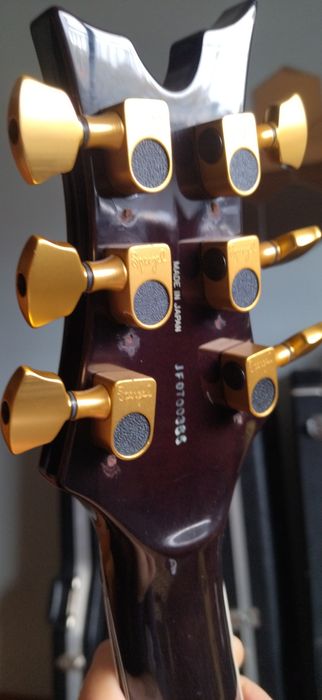 Guitarra Dean Hardtail Made in Japan com hardcase