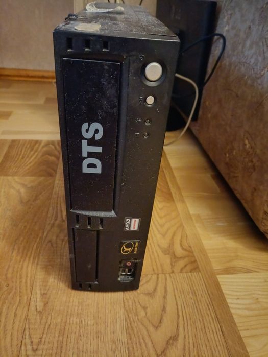 Системний блок на AM1i AMD Atlon 5150 4 ядра Windows/Mac є ще монітор