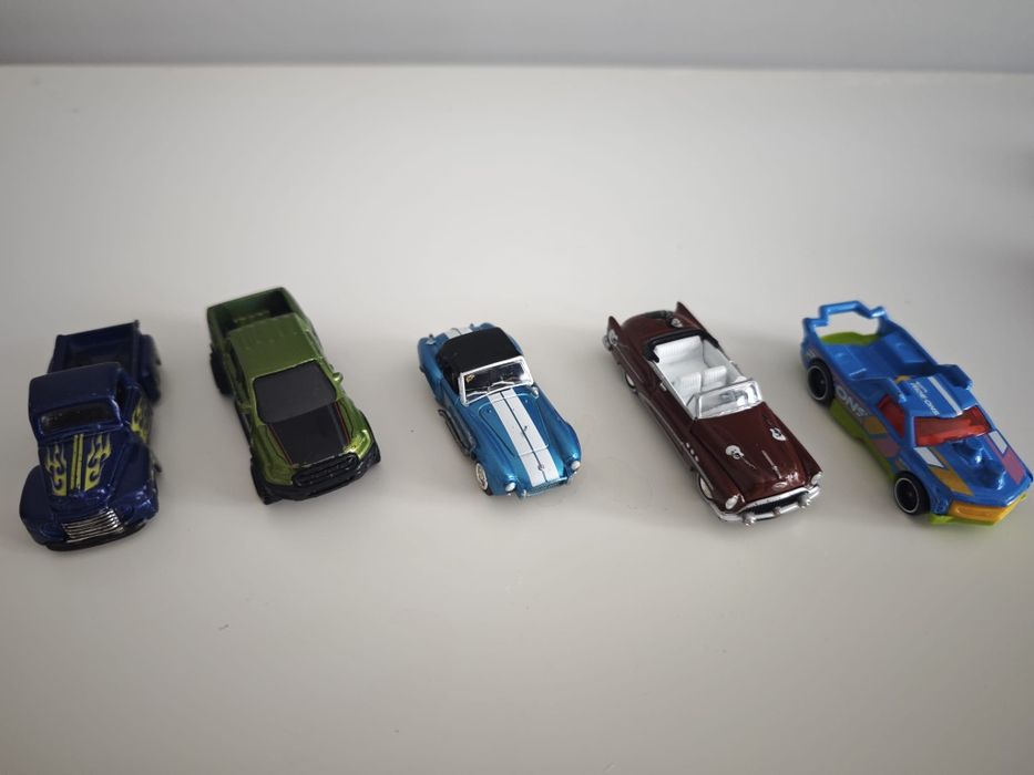Autka hot wheels
