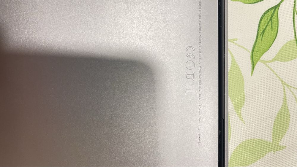Vendo Macbook pro 2017 para peças