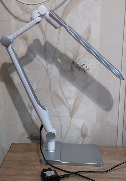 Продам LED лампу